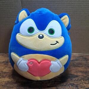 Squishmallows Sonic The Hedgehog Holding Heart 9" Plush Stuffed Animal